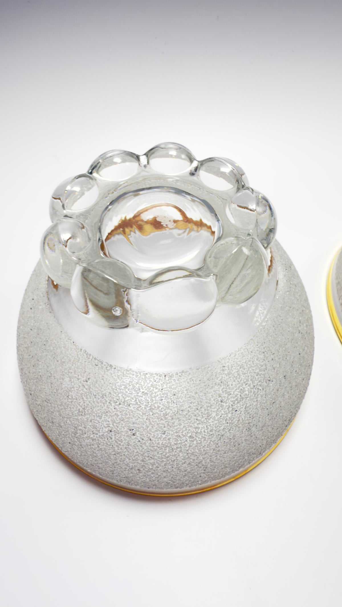 Coupe glass set with rough granulated glass surface and gold edge