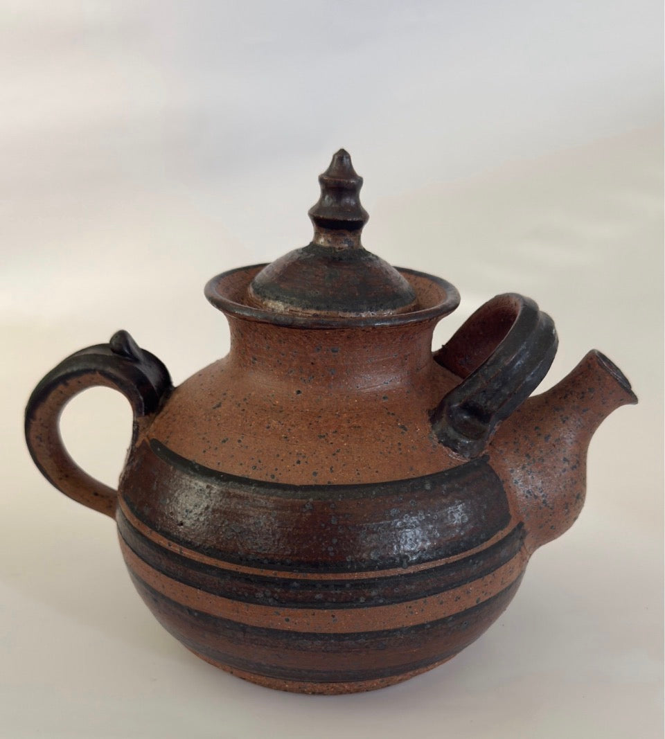 Stoneware teapot by Klavs Encke – Højby