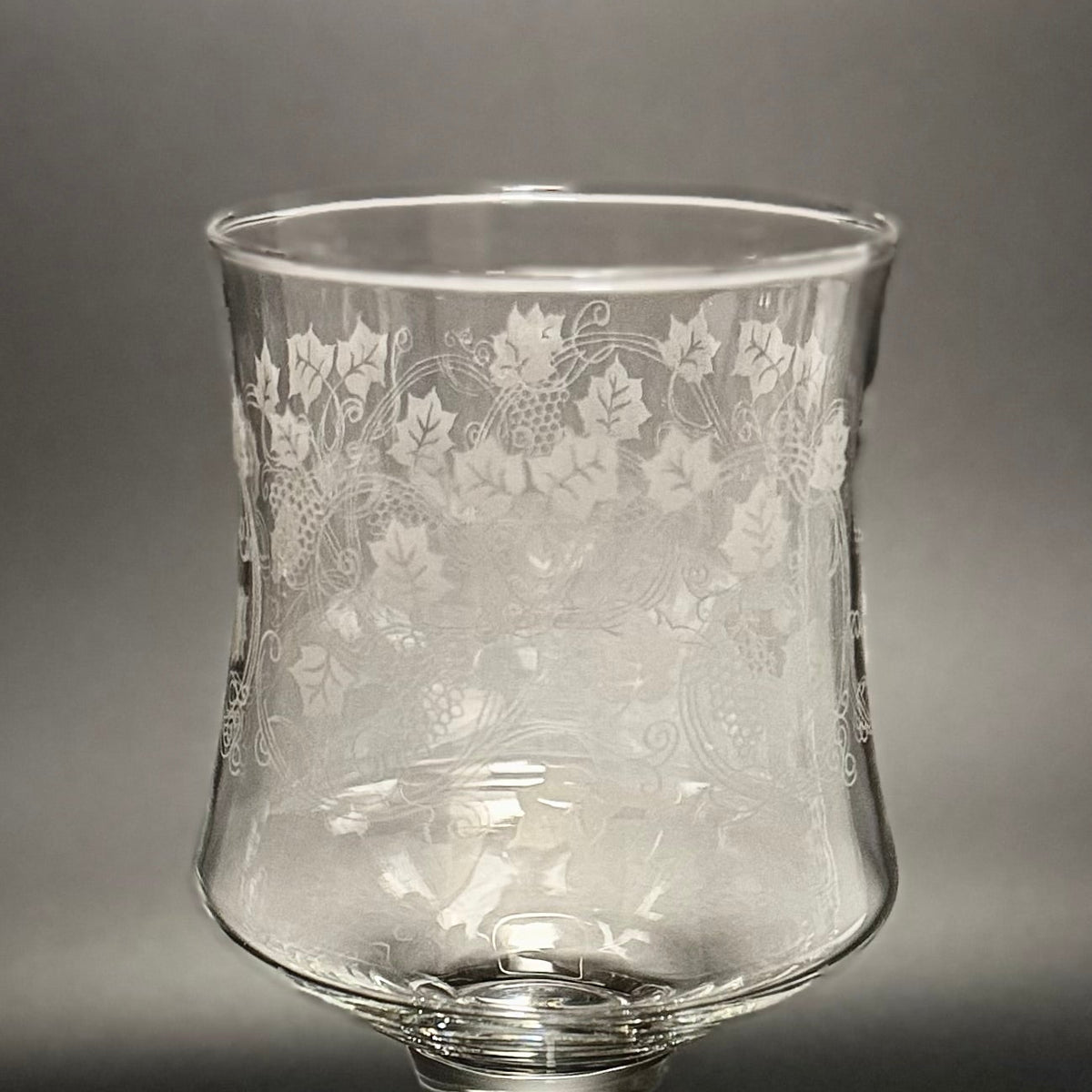 Flotte store Bacchus glas med ætset vinranke