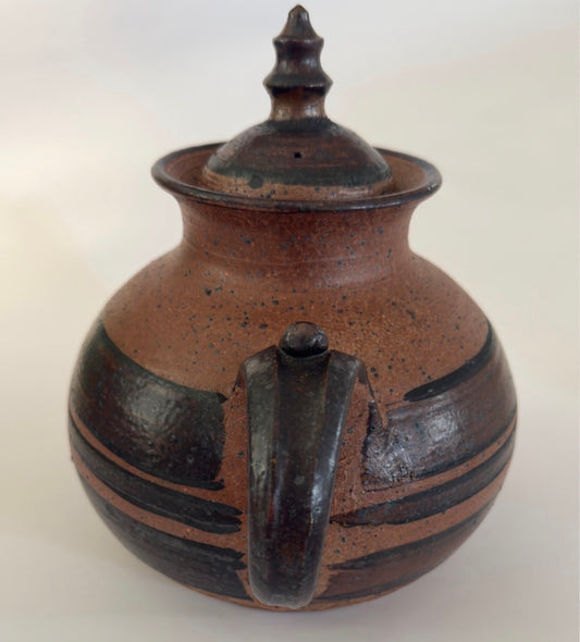 Stoneware teapot by Klavs Encke – Højby