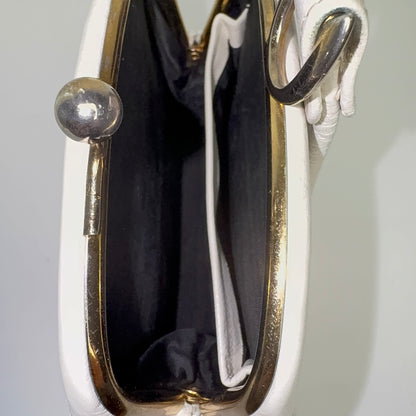 Beautiful white leather clutch bag with wristlet strap – 1960