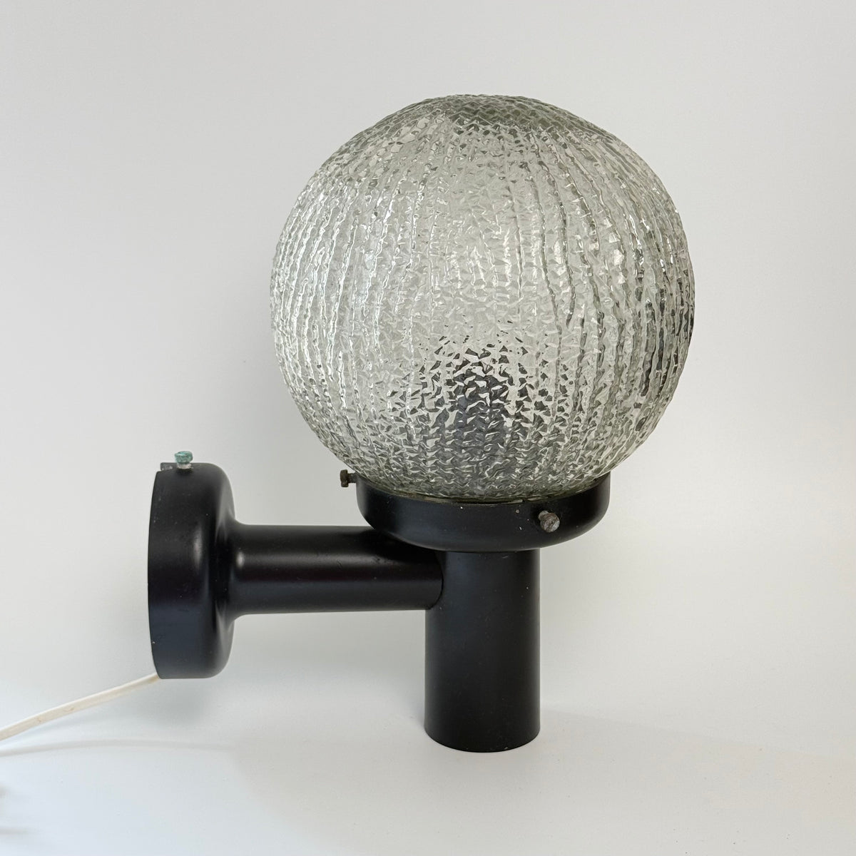 2 vintage outdoor wall lights – E.S. Horn Ice Ball
