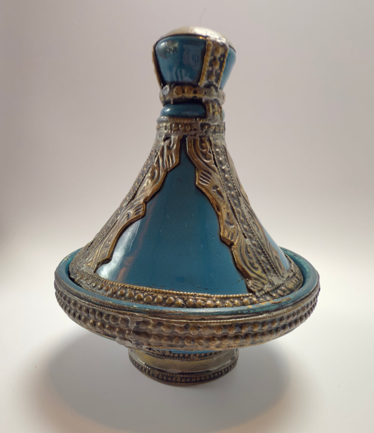 Unique Moroccan decoration set with glass bottle, miniature tajine and teapot