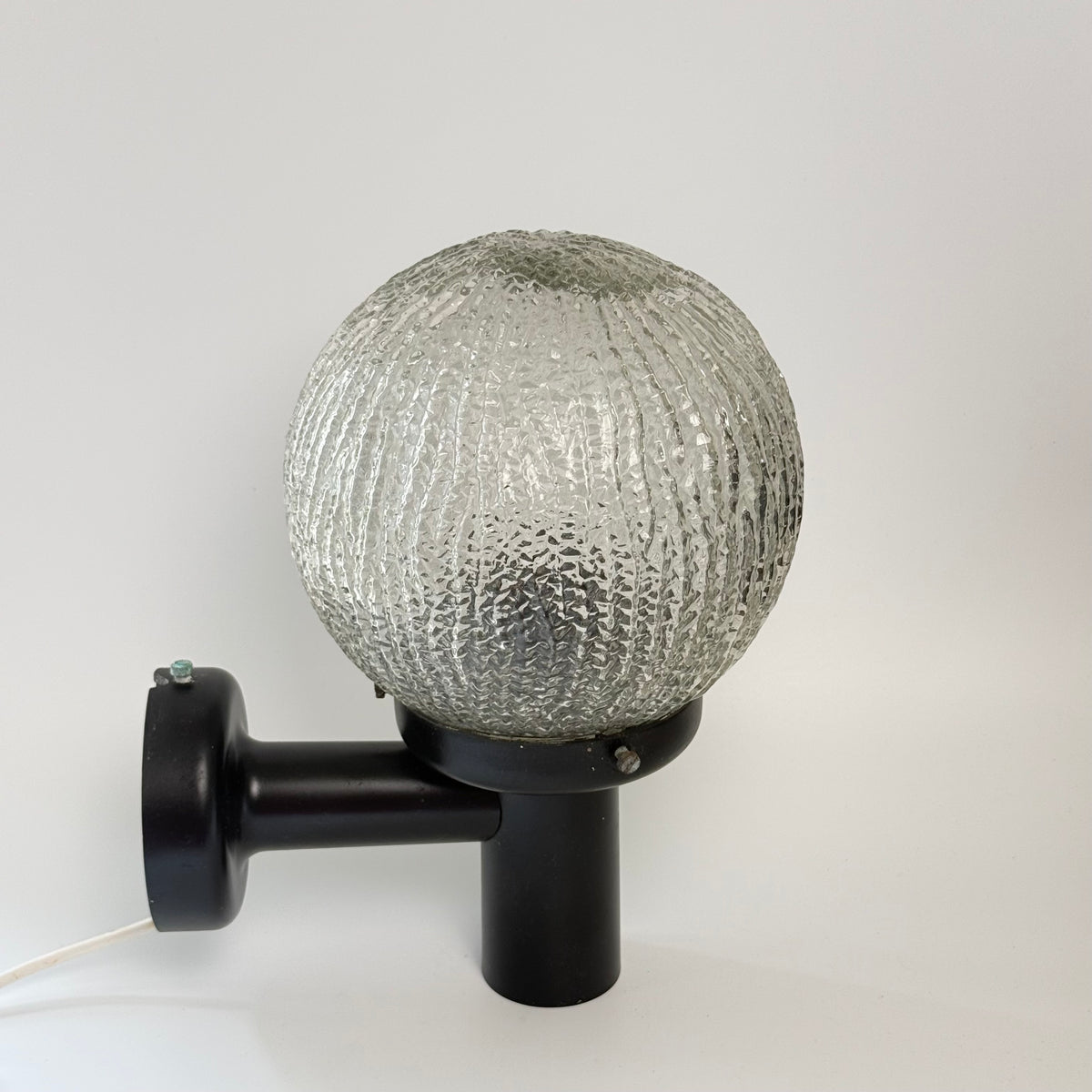 2 vintage outdoor wall lights – E.S. Horn Ice Ball