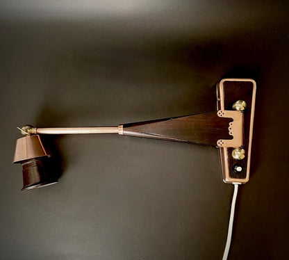 Dansk vintage væglampe i rosentræ og kobber – justerbar arm – 1960'erne
