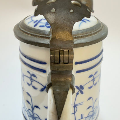 Lithophane ølkrus i porcelæn med tinlåg, 1930-40'erne