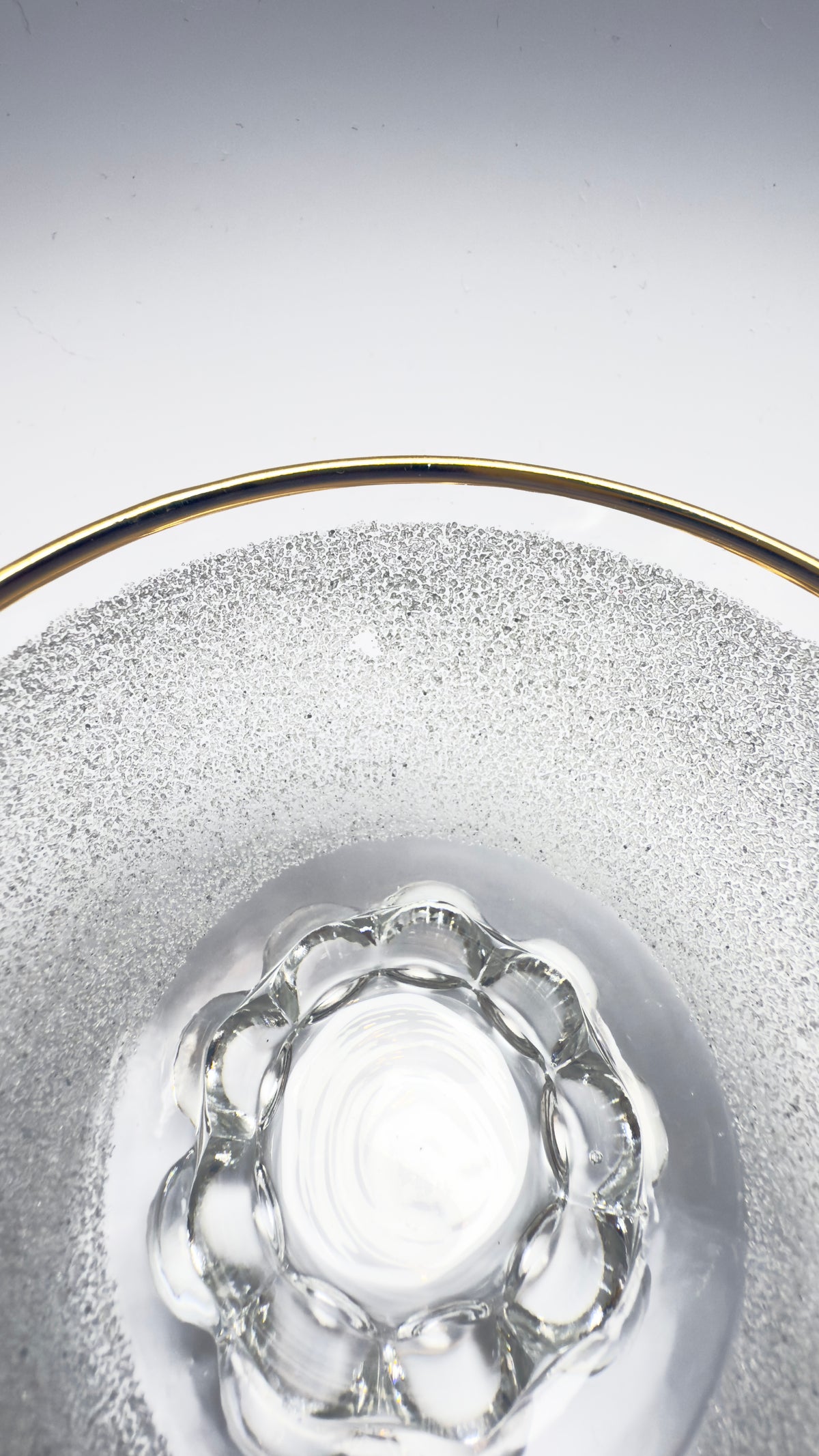 Coupe glass set with rough granulated glass surface and gold edge