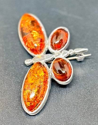 Brooch in 925 silver with Baltic amber - butterfly, vintage