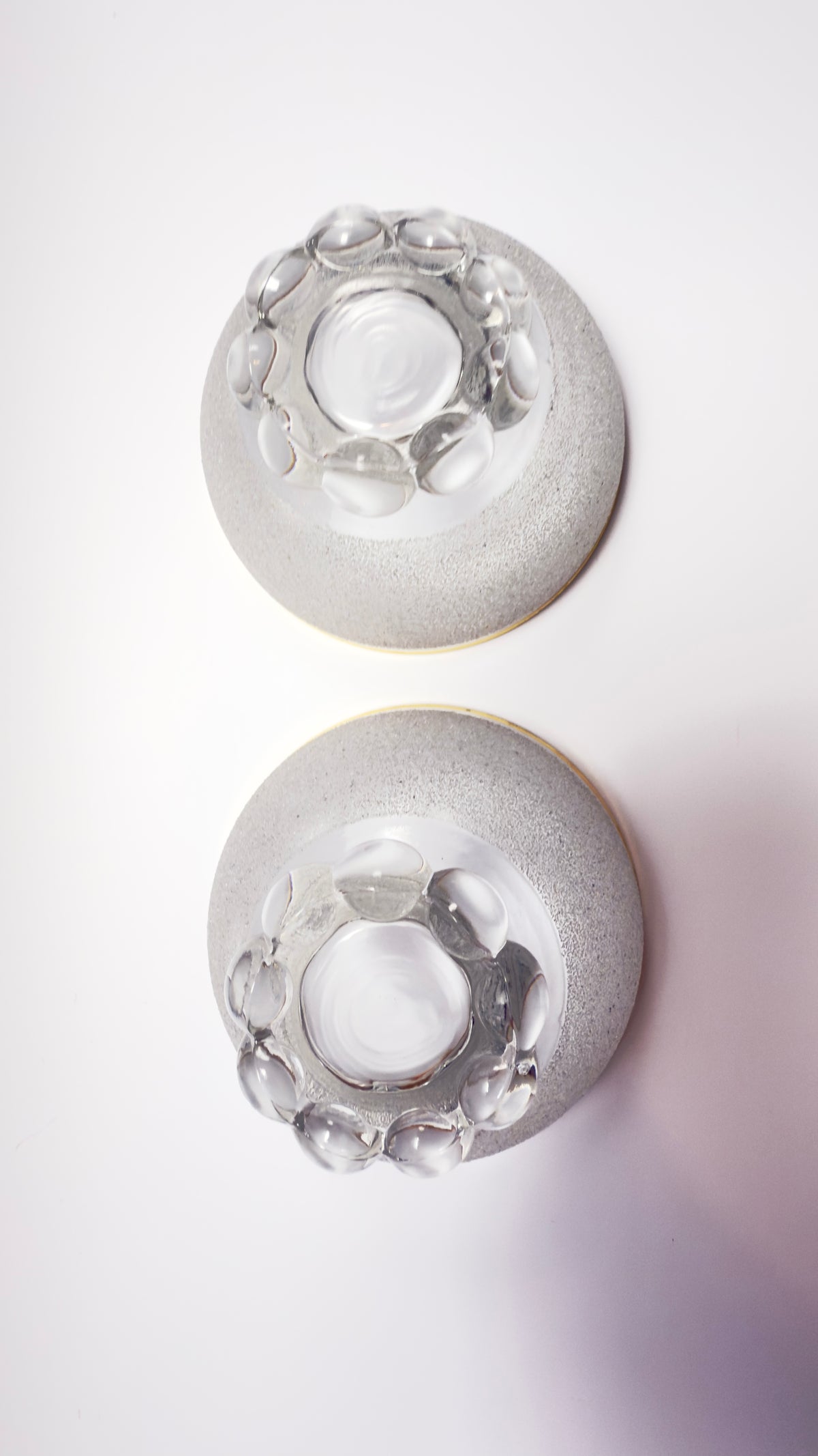 Coupe glass set with rough granulated glass surface and gold edge