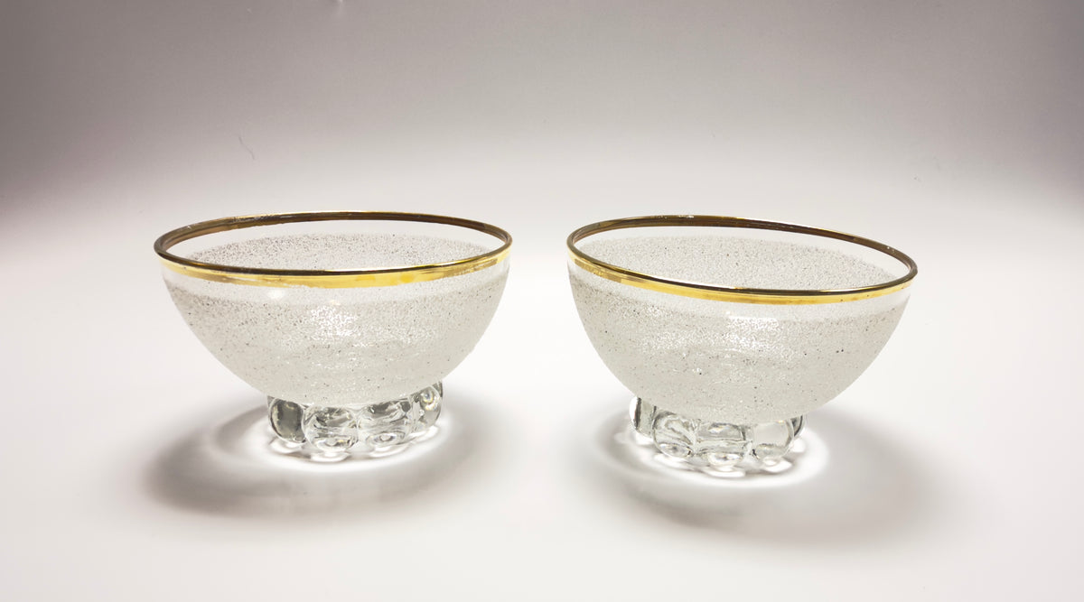 Coupe glass set with rough granulated glass surface and gold edge