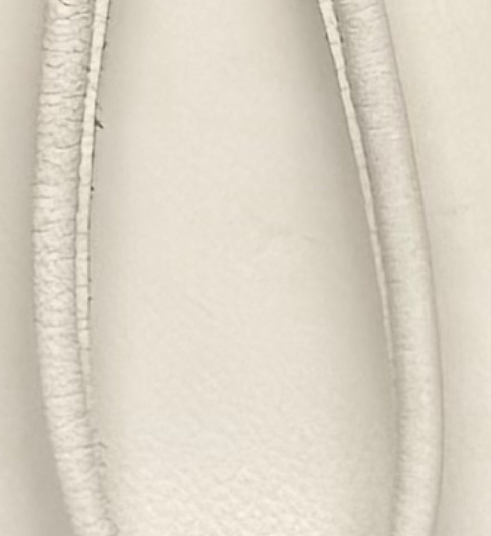 Beautiful white leather clutch bag with wristlet strap – 1960
