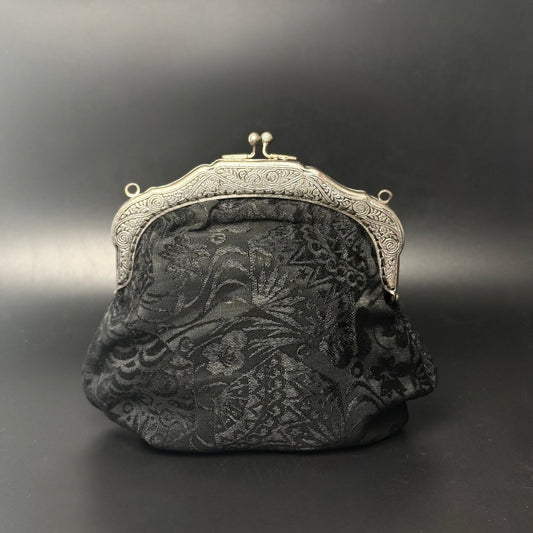 Antik selskabspung i sort silkejacquard med ornamenteret metalramme - Frøken Lilly