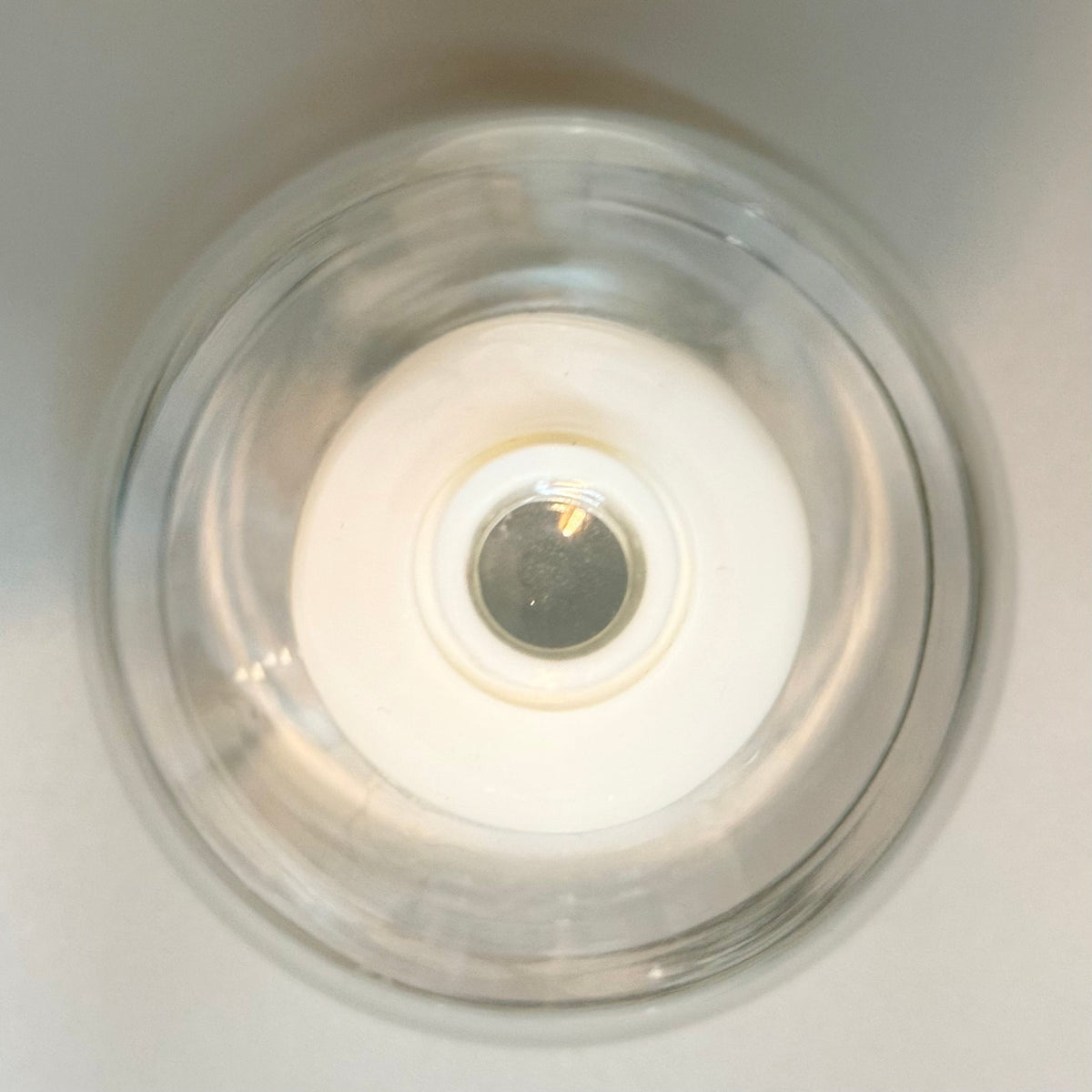Originale Bodum Oktett vinglas, hvid plaststilk, dansk design af Carsten Jørgensen, 1970'erne - Frøken Lilly