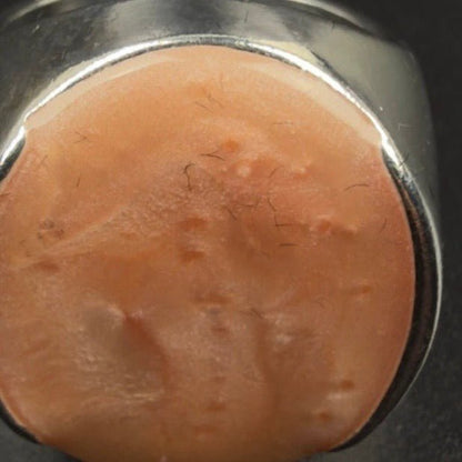 Vintage brutalistisk statementring i forsølvet metal med rosa resin - Frøken Lilly