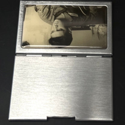 Vintage Elvis Presley visitkortholder i metal med retro foto - Frøken Lilly