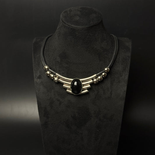 Vintage statement halskæde med sort cabochon - Frøken Lilly